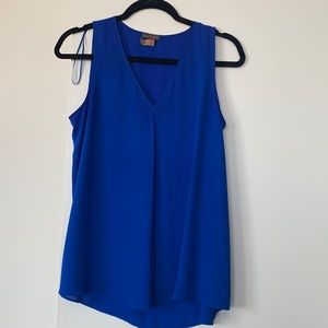 Vince Camuto Vneck Sleeveless Blouse